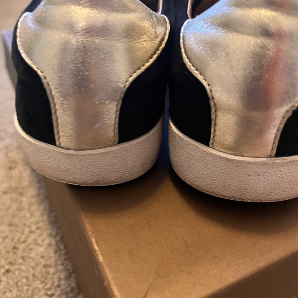 LINEA Paolo KYSON size 7 Black Gold Red Green Stripes sneakers - Picture 3 of 8